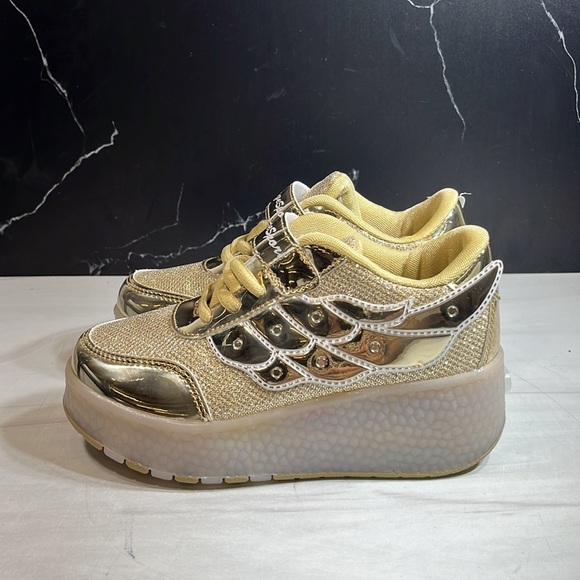 Unbranded Kid’s LED Skate Shoes Gold sz 1.5 - Picture 3 of 10
